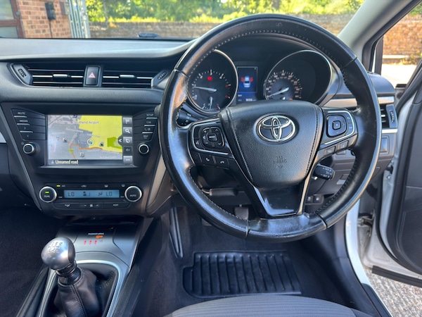 Used Toyota Avensis 2018 for sale - 75246862: Photo 29