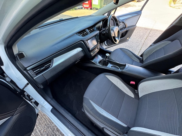 Used Toyota Avensis 2018 for sale - 75246862: Photo 47