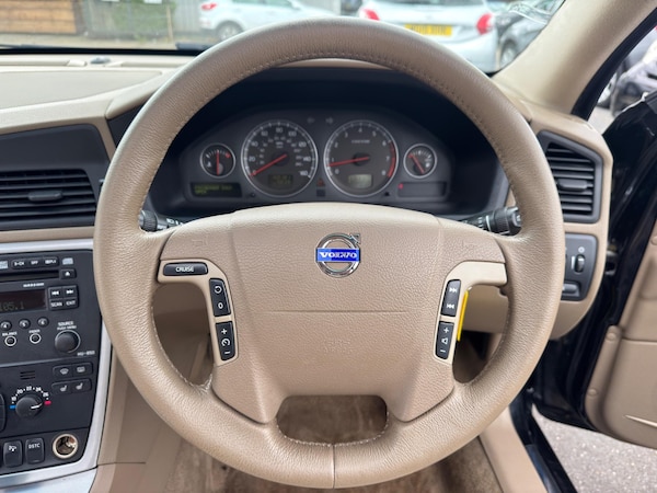 Used Volvo V70 2006 for sale - 74762874: Photo 10