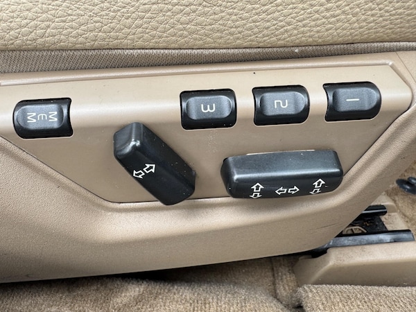 Used Volvo V70 2006 for sale - 74762874: Photo 56