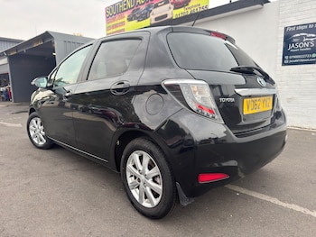 Used Toyota Yaris 2012 for sale - 75577944: Photo