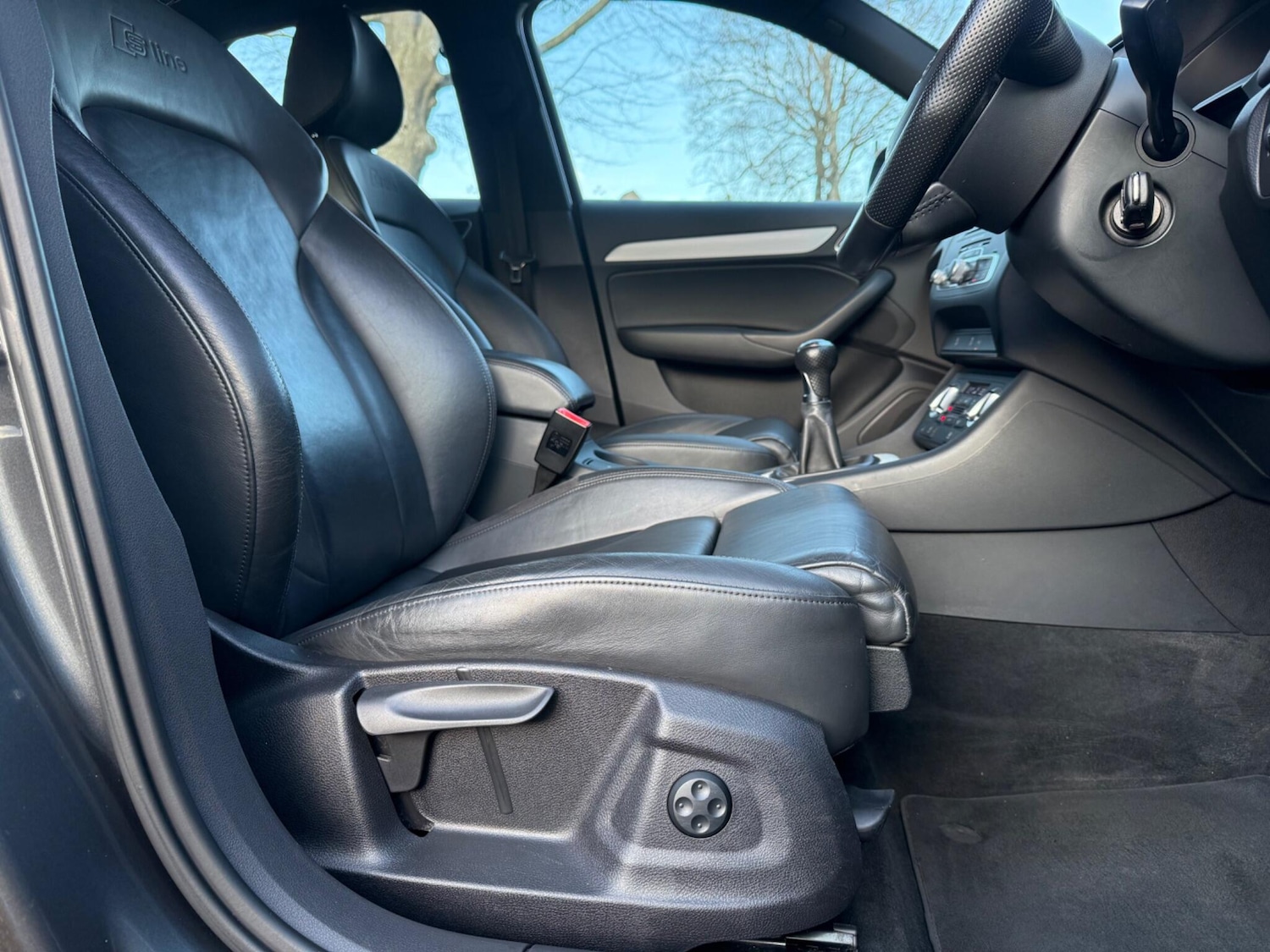 Used Audi Q3 2012 for sale - 77269402: Photo 16