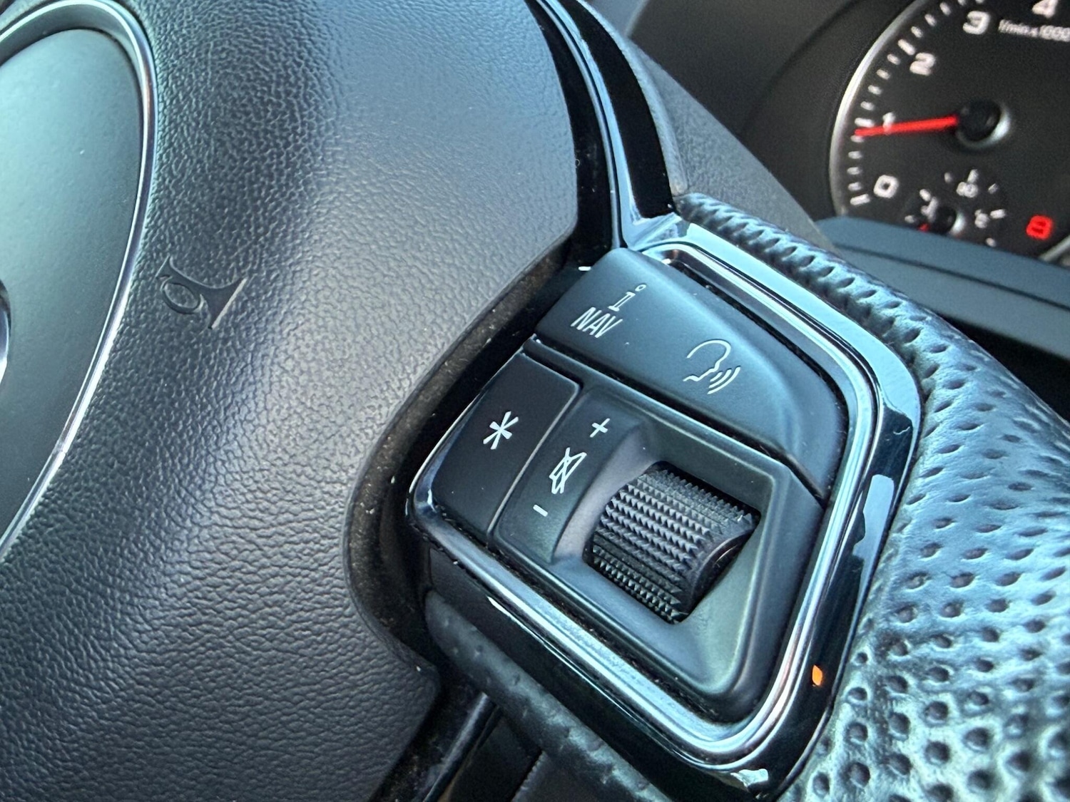 Used Audi Q3 2012 for sale - 77269402: Photo 25