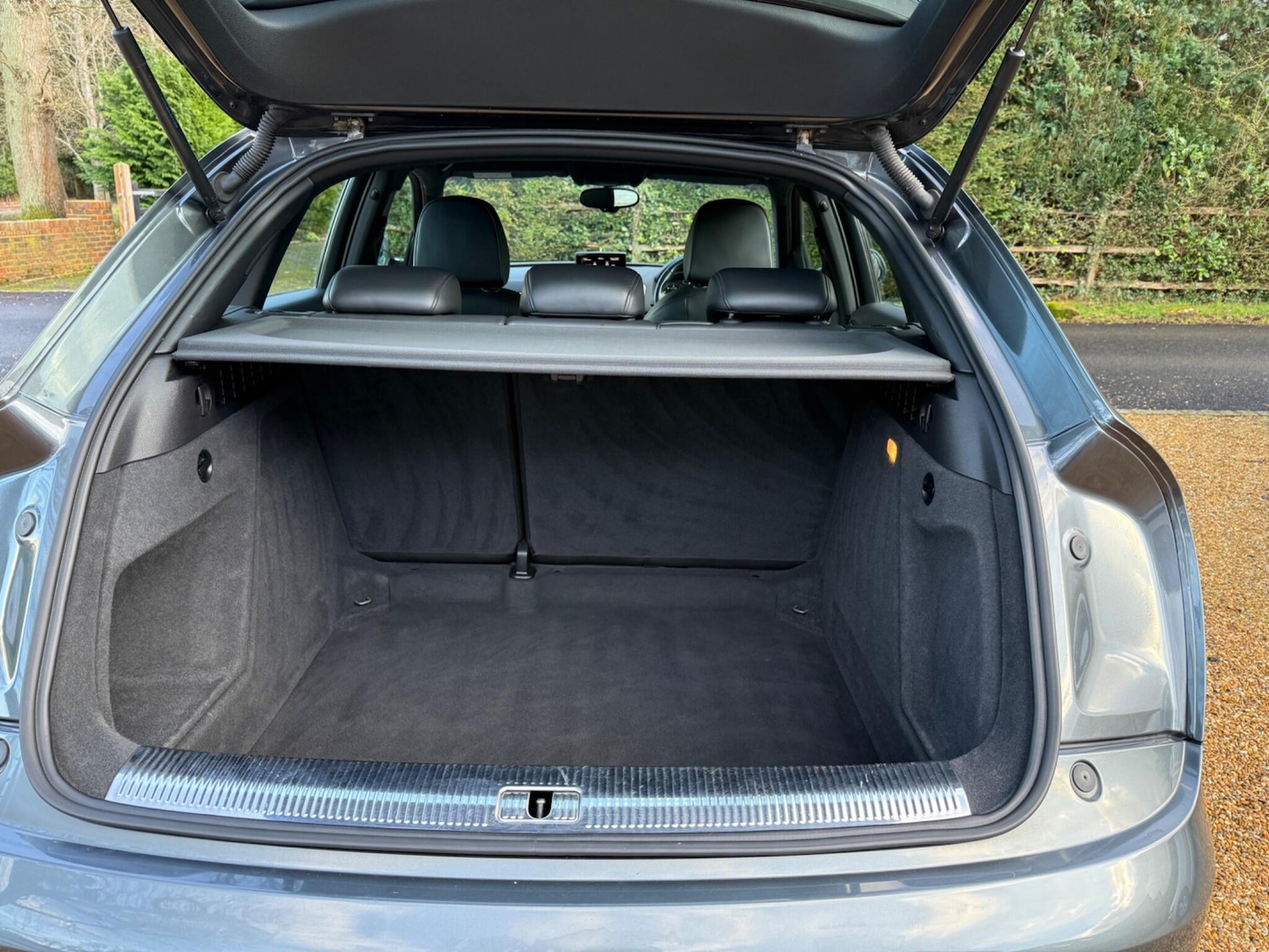 Used Audi Q3 2012 for sale - 77269402: Photo 40