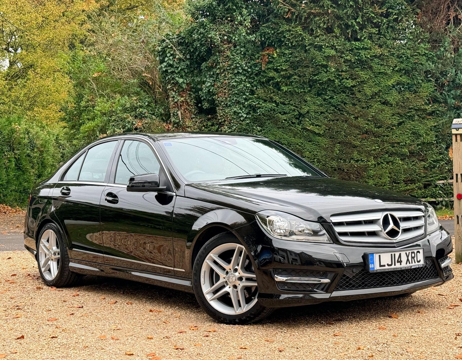 Used Mercedes-Benz C Class 2014 for sale - 77128628: Photo 1