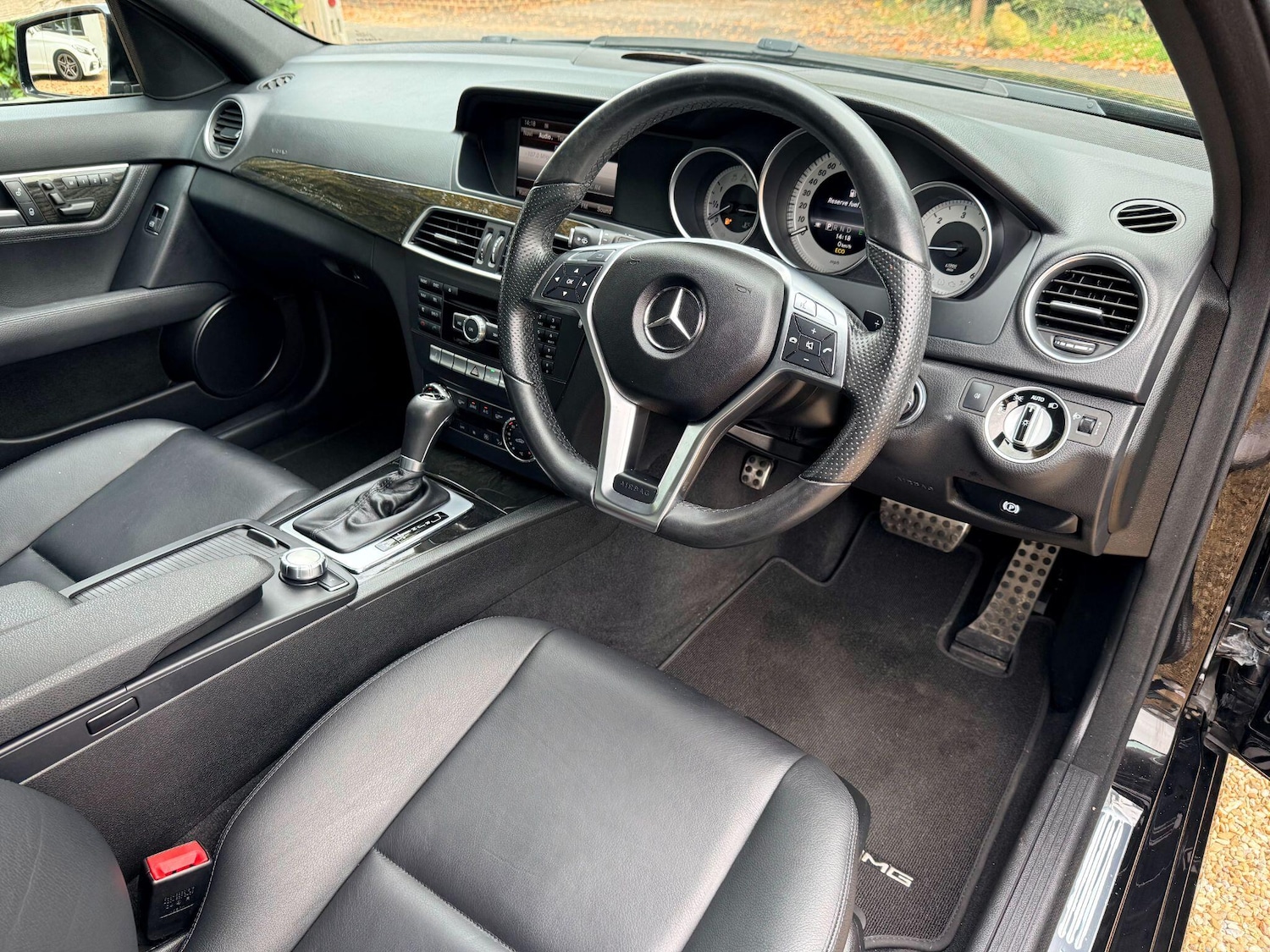 Used Mercedes-Benz C Class 2014 for sale - 77128628: Photo 8