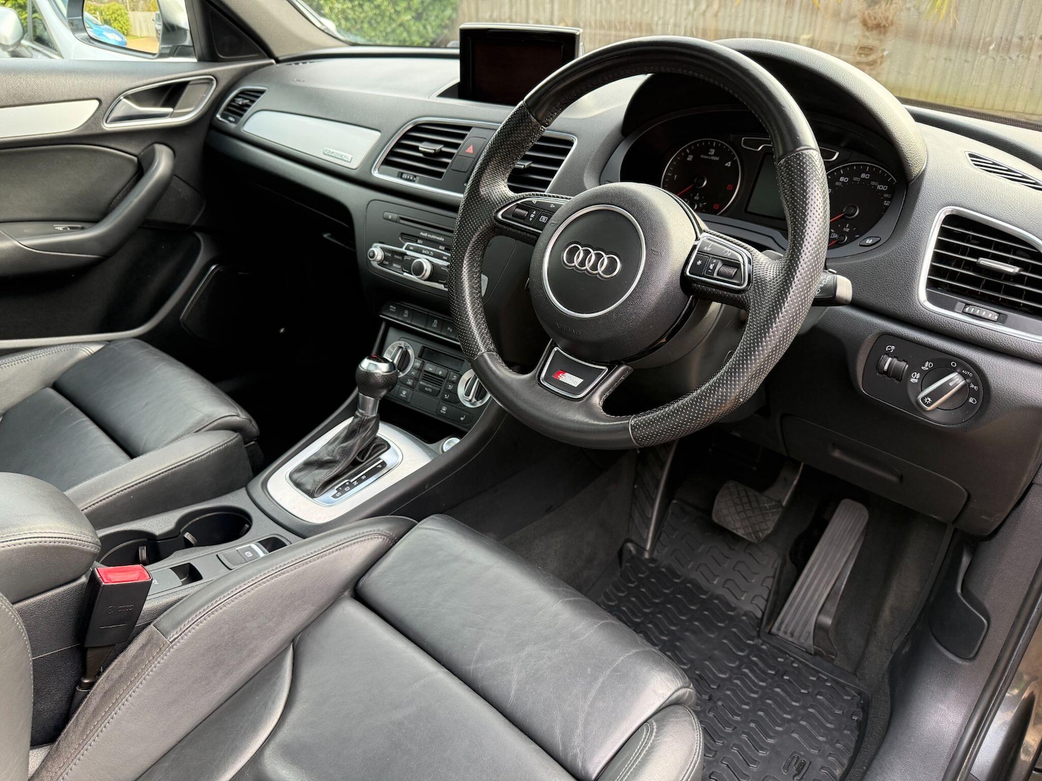 Used Audi Q3 2012 for sale - 78197245: Photo 14