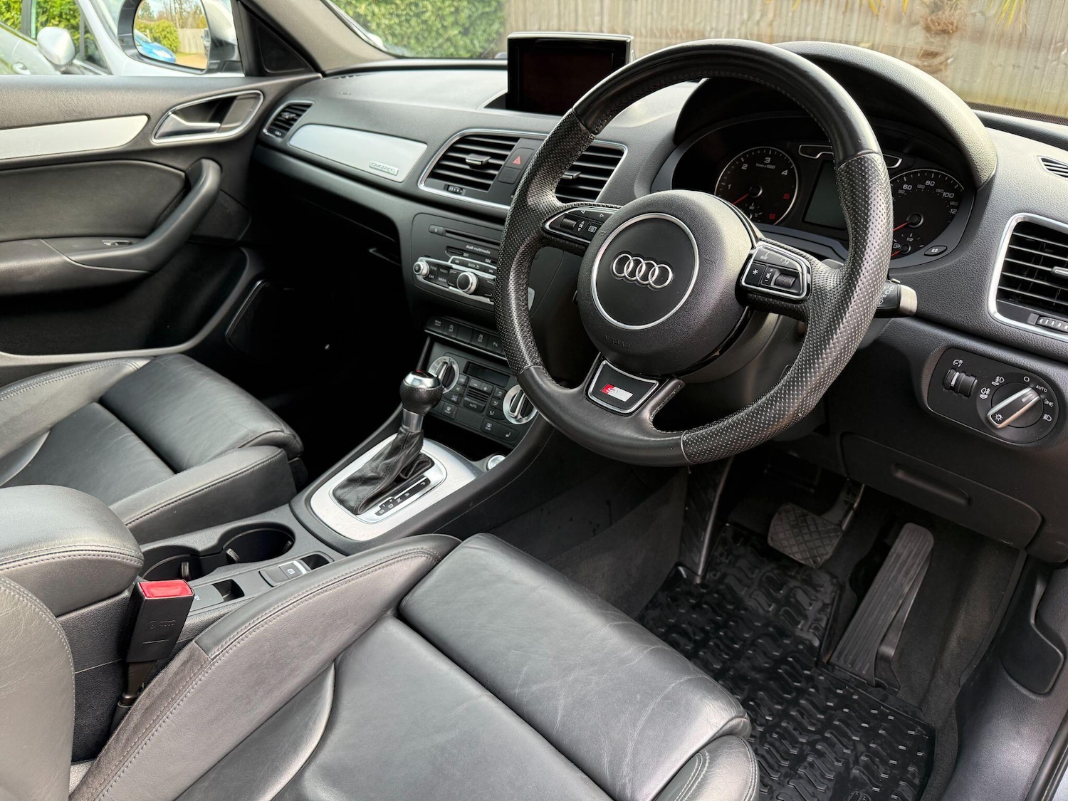 Used Audi Q3 2012 for sale - 78197245: Photo 15