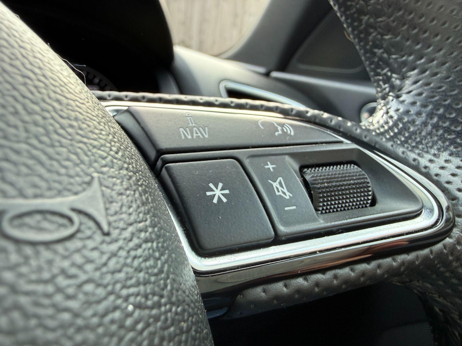 Used Audi Q3 2012 for sale - 78197245: Photo 19