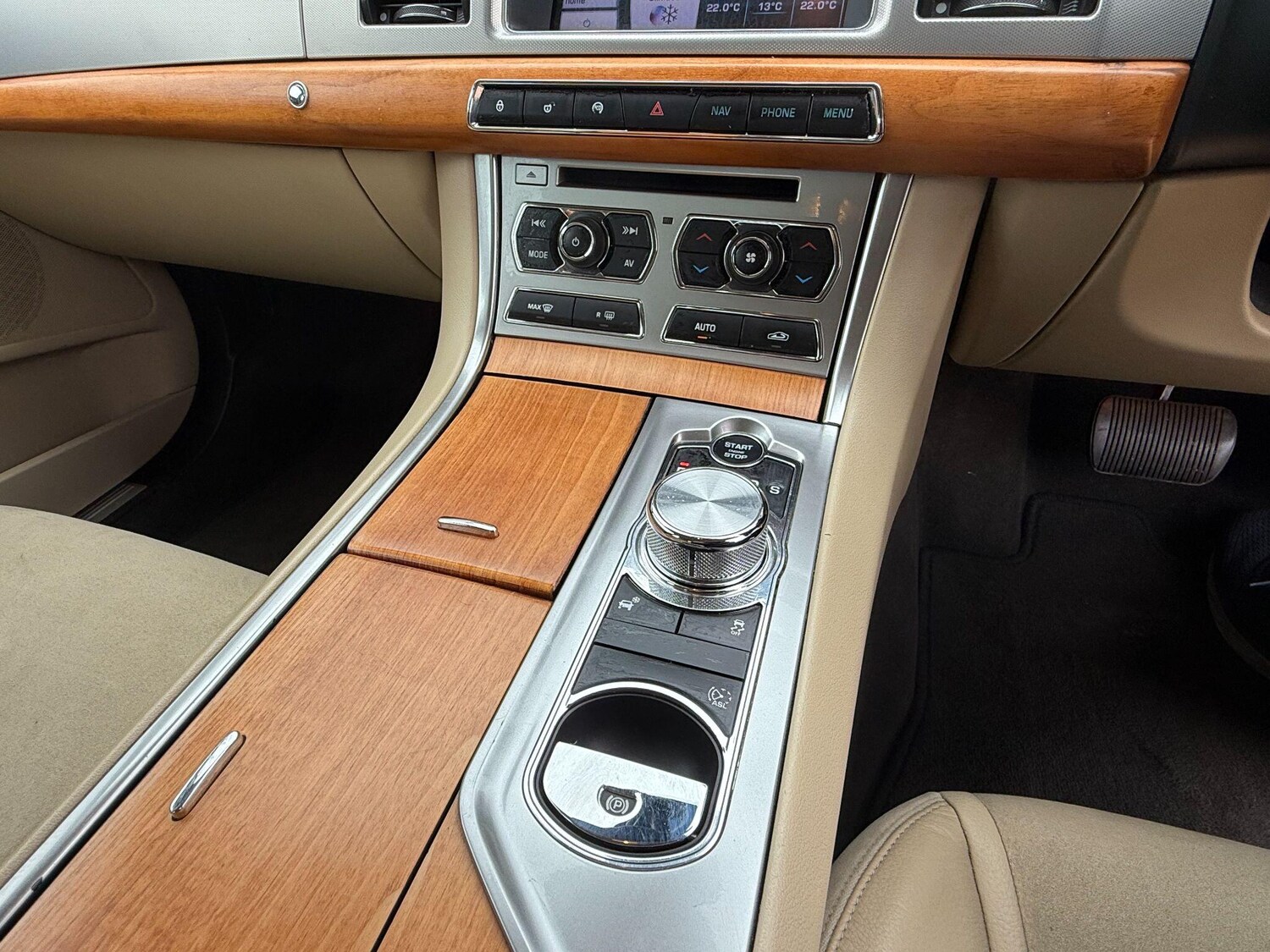 Used Jaguar XF 2012 for sale - 77679780: Photo 17