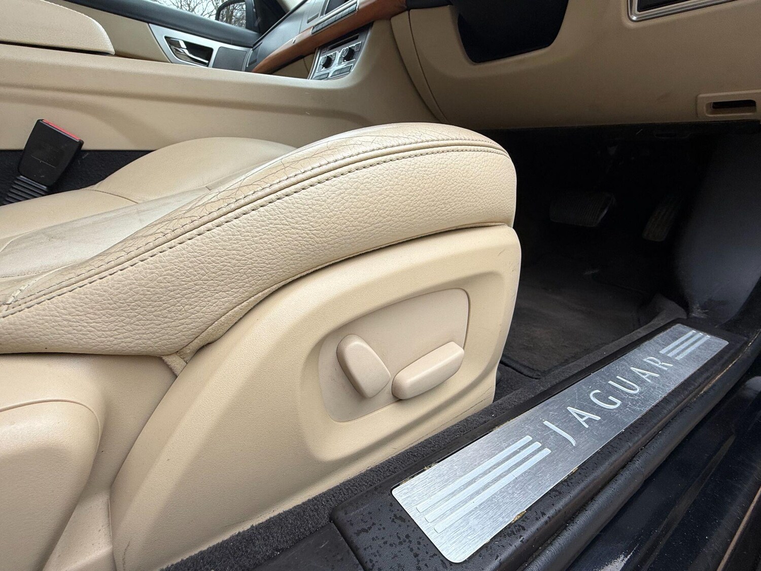 Used Jaguar XF 2012 for sale - 77679780: Photo 49