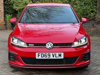 Used Volkswagen Golf 2020 for sale - 77546137: Photo