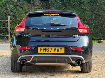 Used Volvo V40 2017 for sale - 77128625: Photo