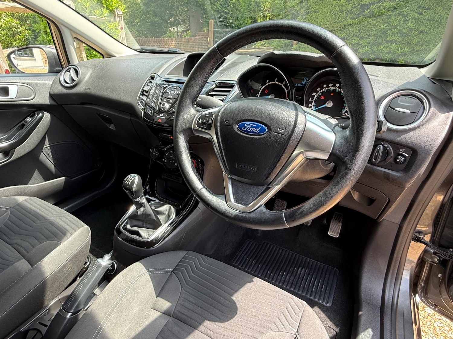 Used Ford Fiesta 2015 for sale - 77128698: Photo 16