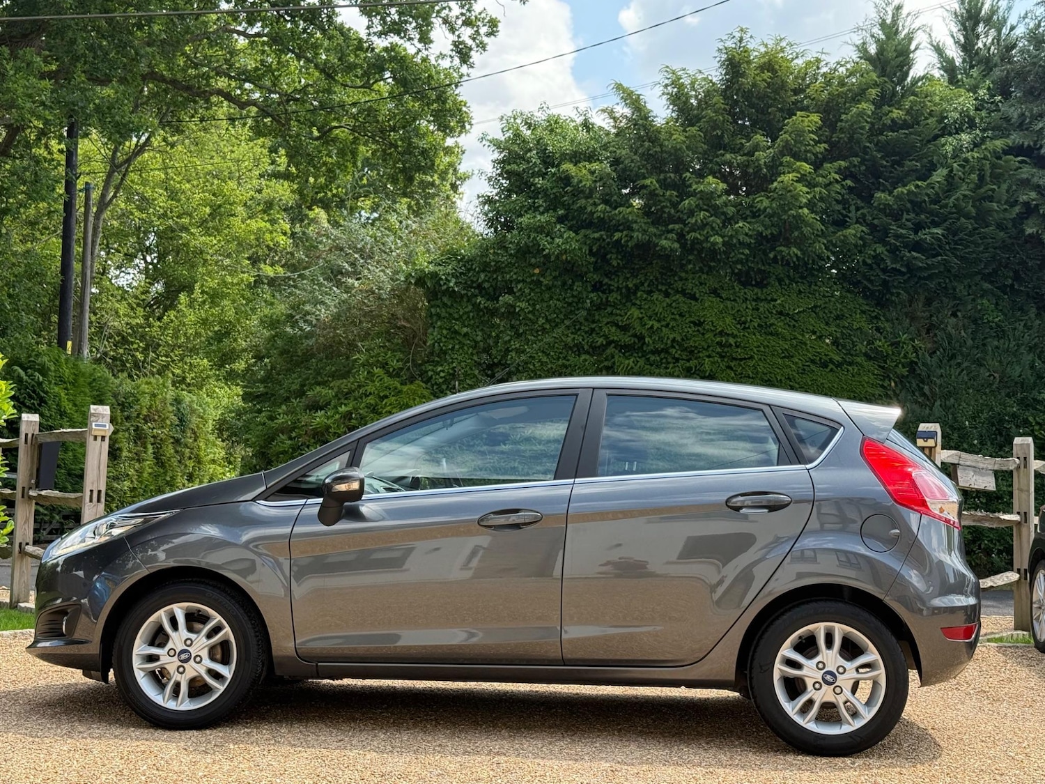 Used Ford Fiesta 2015 for sale - 77128698: Photo 4