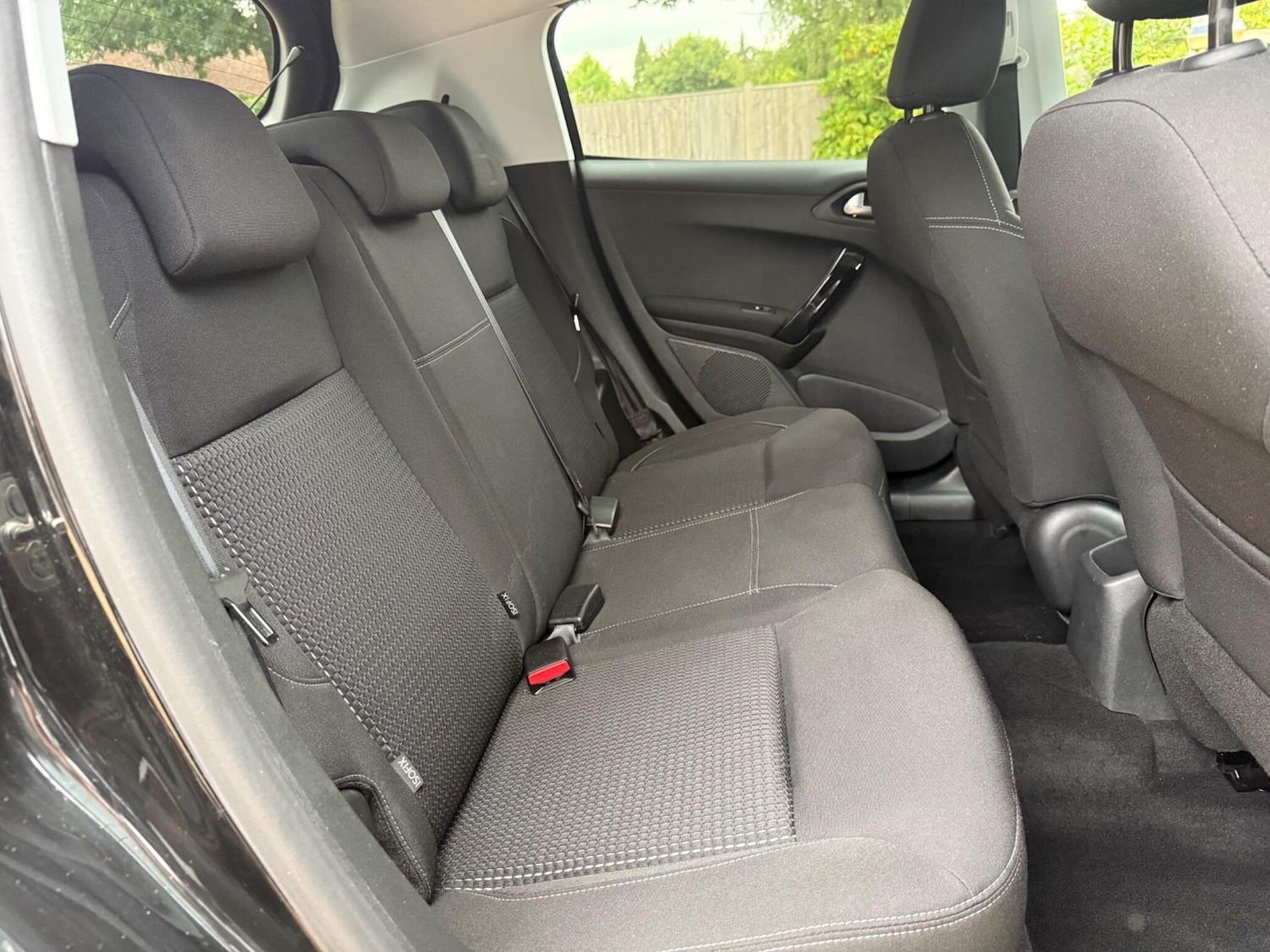 Used Peugeot 208 2017 for sale - 77128668: Photo 17