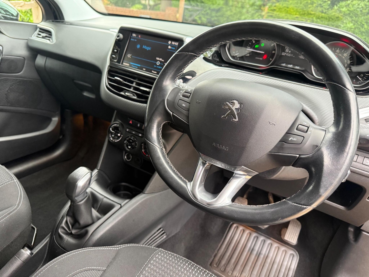 Used Peugeot 208 2017 for sale - 77128668: Photo 18