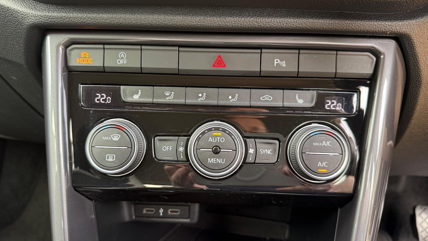 Used Volkswagen T-Roc 2021 for sale - 77981415: Photo 20