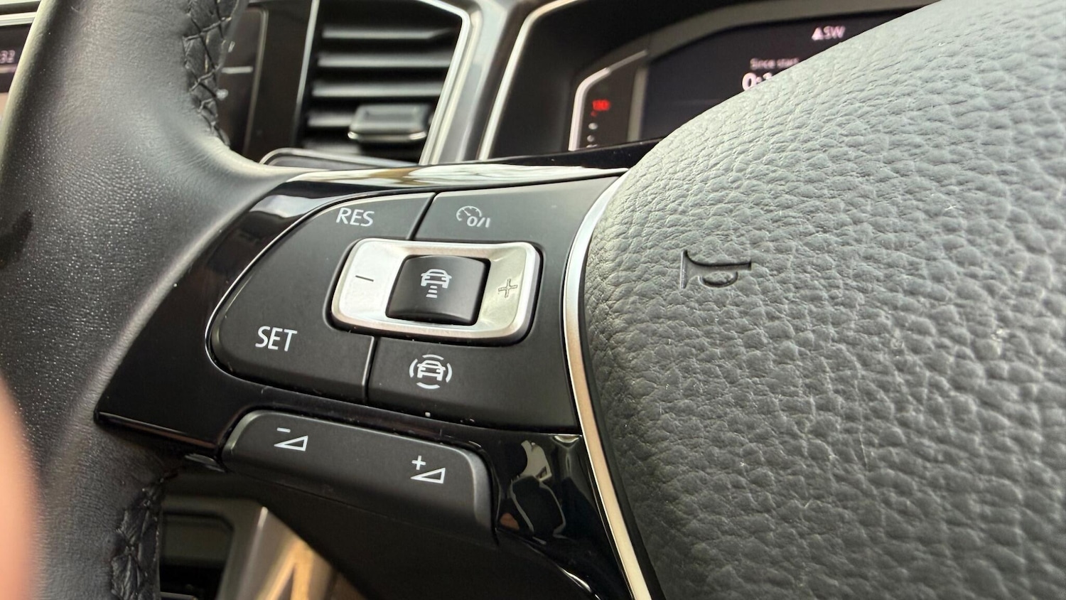 Used Volkswagen T-Roc 2021 for sale - 77981415: Photo 22