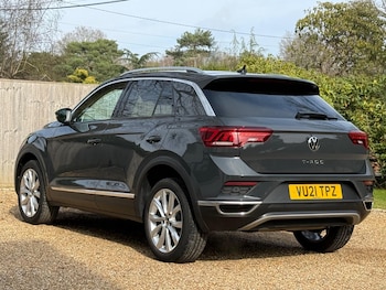 Used Volkswagen T-Roc 2021 for sale - 77981415: Photo
