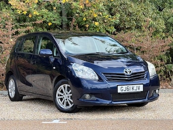 Used Toyota Verso 2011 for sale - 79615984: Photo