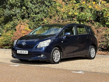 Used Toyota Verso 2011 for sale - 79615984: Photo