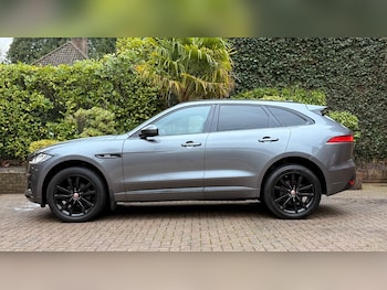 Used Jaguar F-Pace 2017 for sale - 77269404: Photo