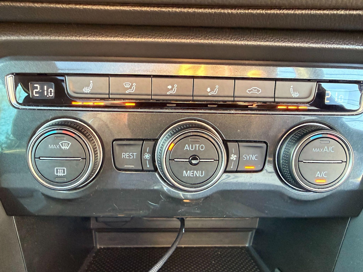 Used Volkswagen Tiguan 2019 for sale - 77128641: Photo 30