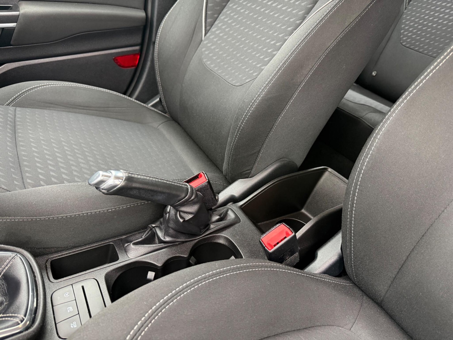 Used Ford Fiesta 2018 for sale - 77676520: Photo 40