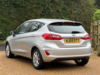 Used Ford Fiesta 2018 for sale - 77676520: Photo