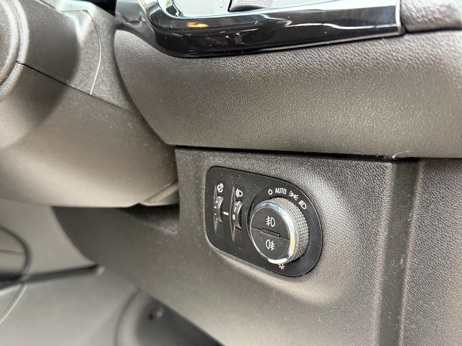 Used Vauxhall Corsa 2016 for sale - 77128639: Photo 25