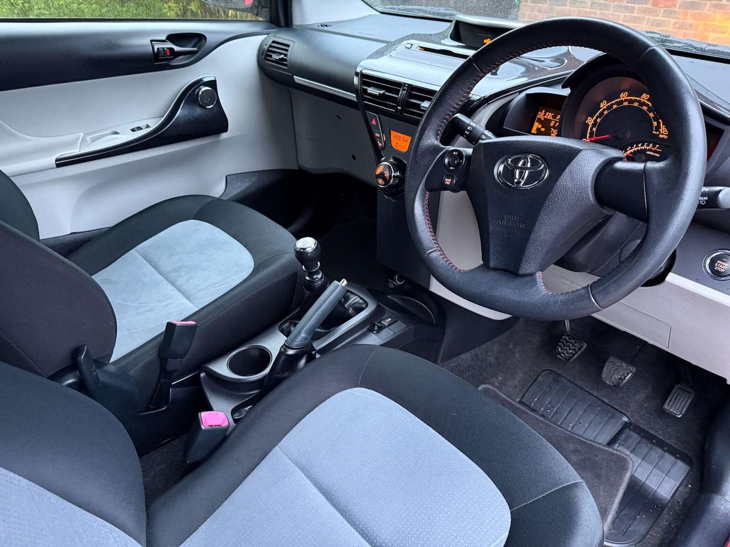 Used Toyota IQ 2014 for sale - 77526283: Photo 22