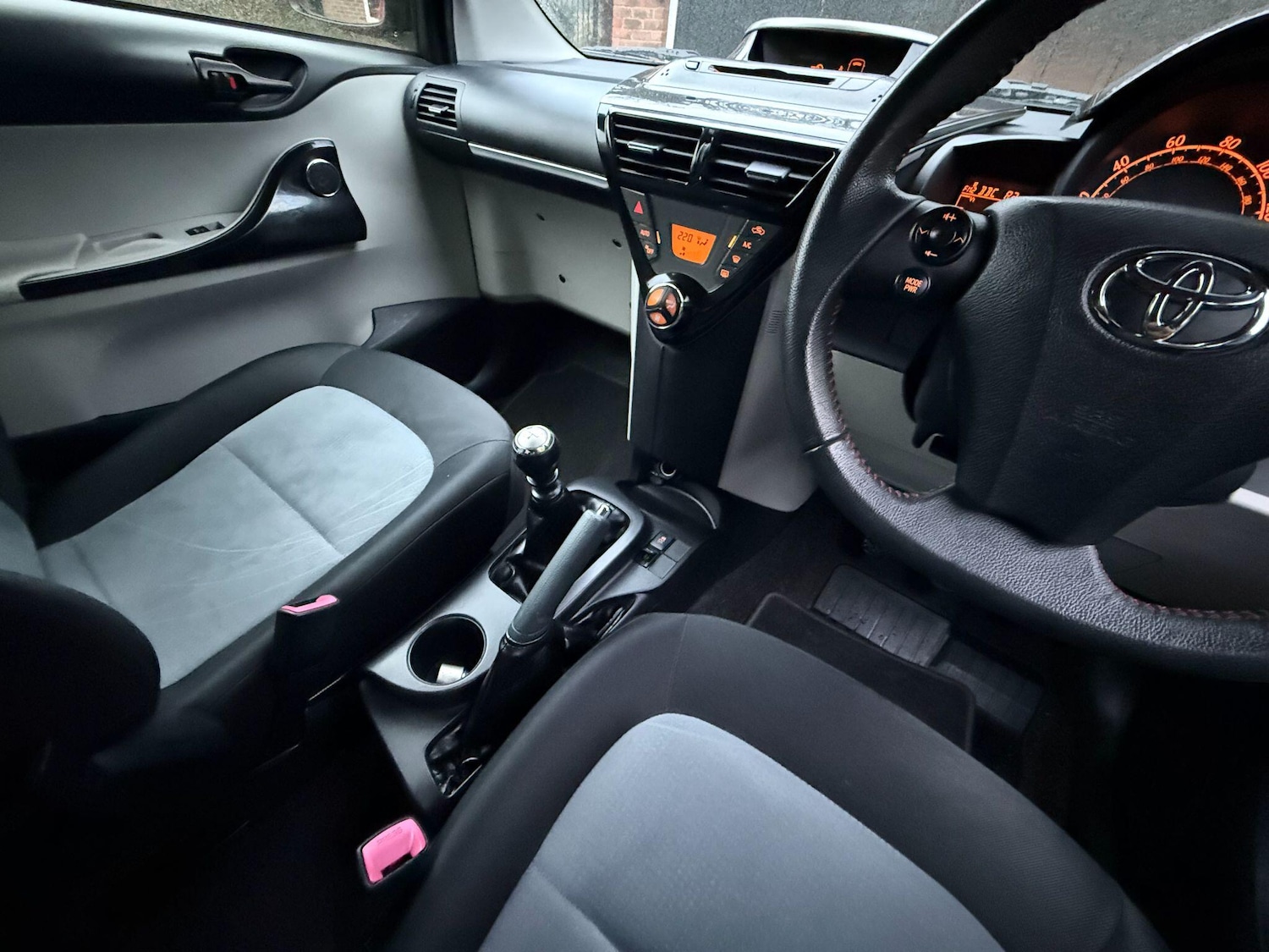 Used Toyota IQ 2014 for sale - 77526283: Photo 25