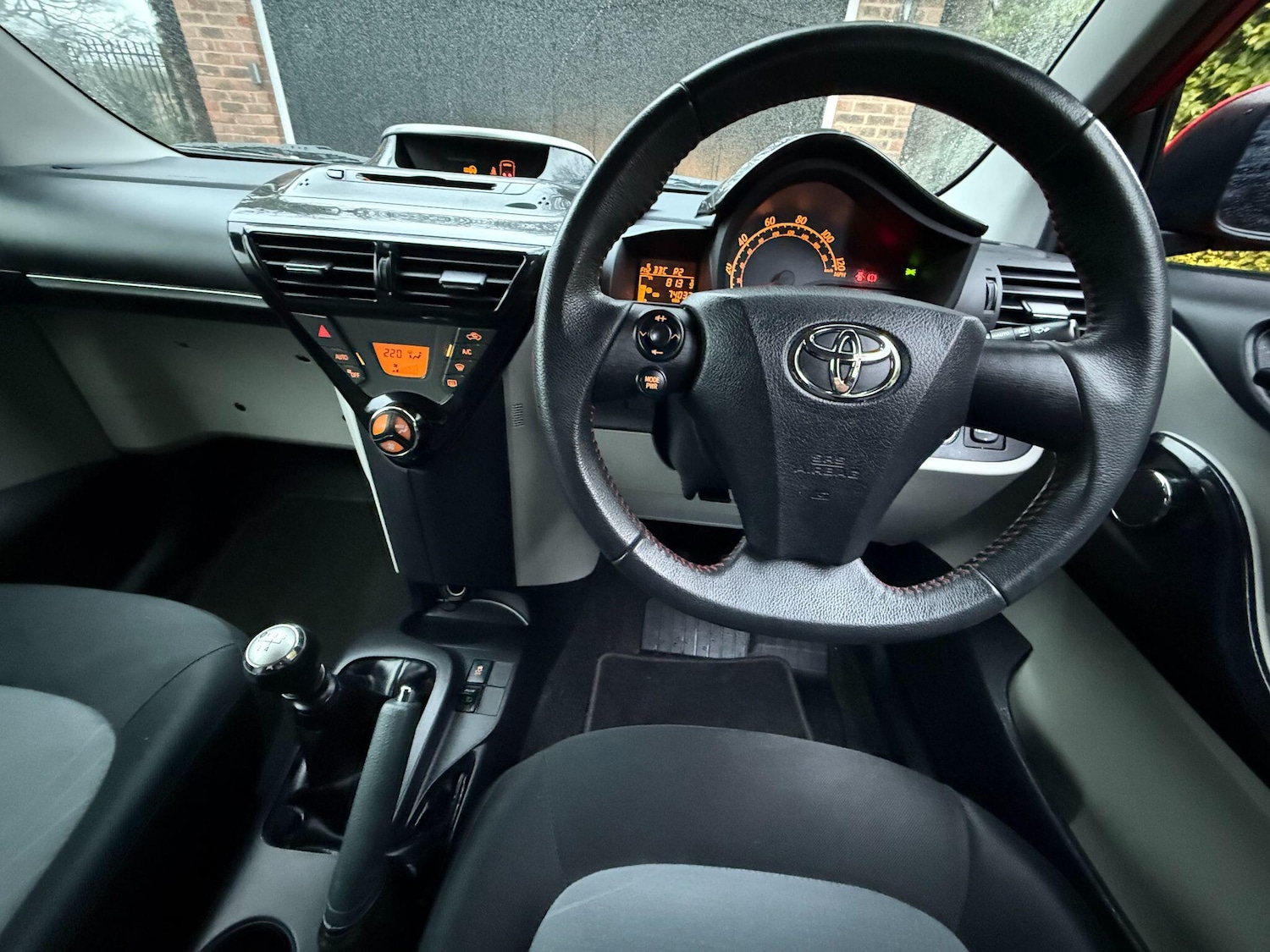 Used Toyota IQ 2014 for sale - 77526283: Photo 28