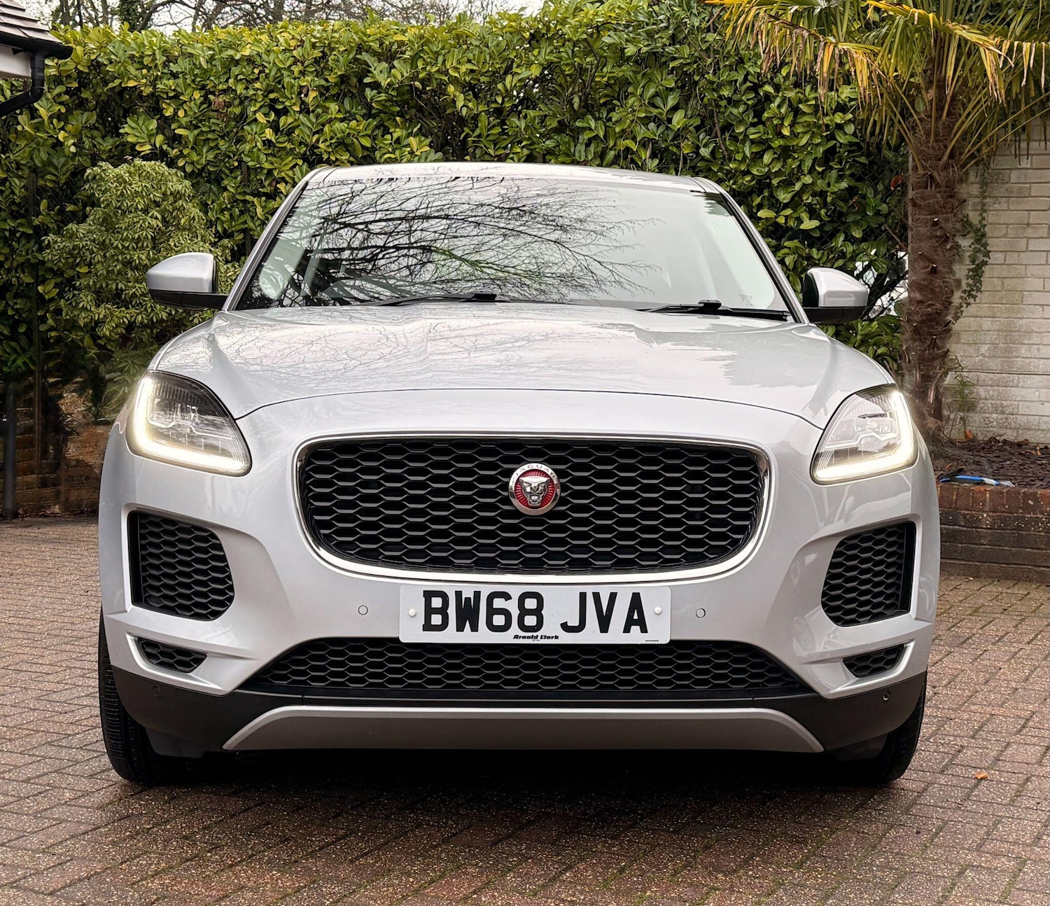Used Jaguar E-Pace 2019 for sale - 77546136: Photo 2