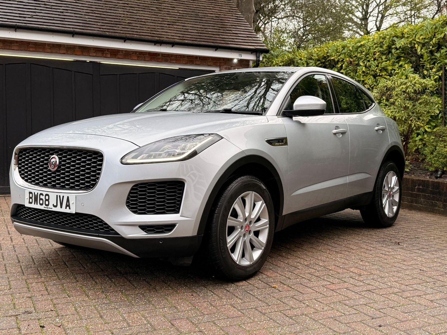 Used Jaguar E-Pace 2019 for sale - 77546136: Photo 3