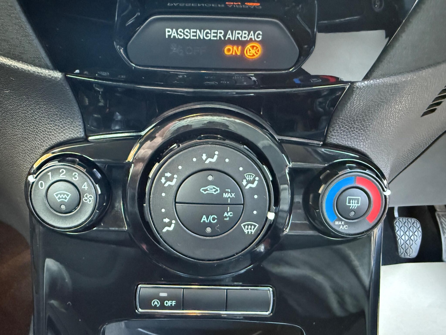 Used Ford Fiesta 2015 for sale - 77128653: Photo 31