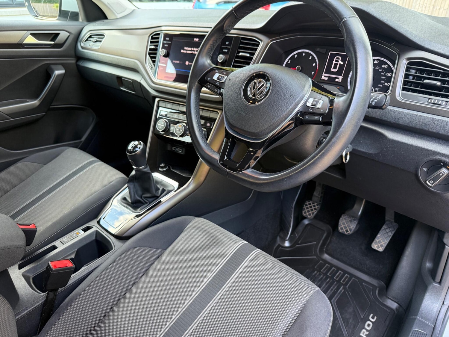 Used Volkswagen T-Roc 2018 for sale - 77128680: Photo 18