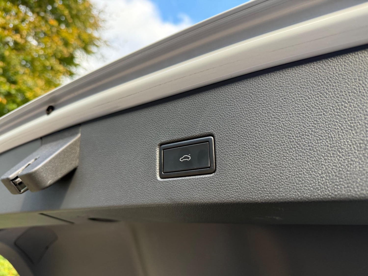 Used Volkswagen T-Roc 2018 for sale - 77128680: Photo 23