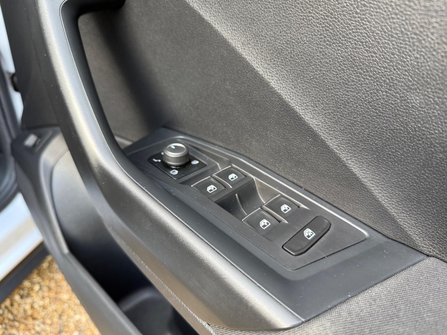 Used Volkswagen T-Roc 2018 for sale - 77128680: Photo 24