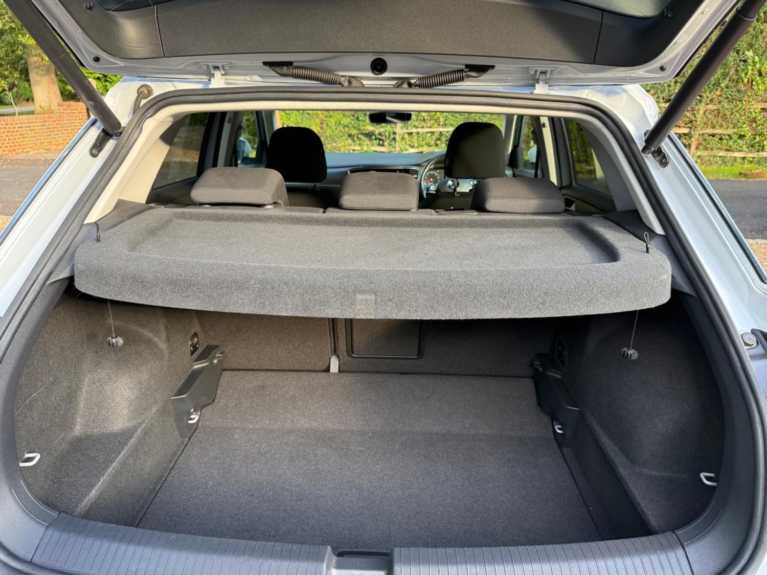 Used Volkswagen T-Roc 2018 for sale - 77128680: Photo 31