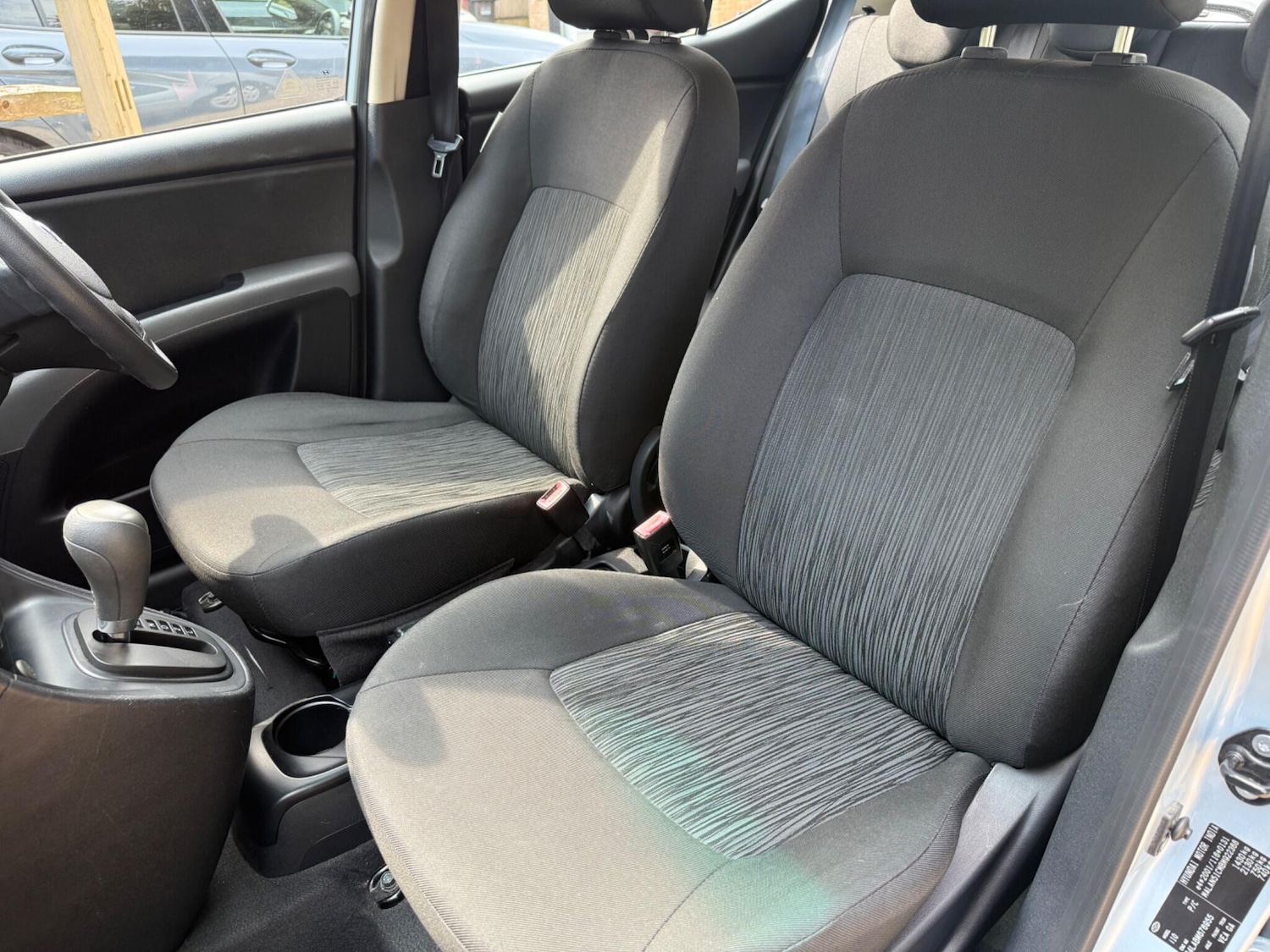 Used Hyundai i10 2011 for sale - 77128630: Photo 13