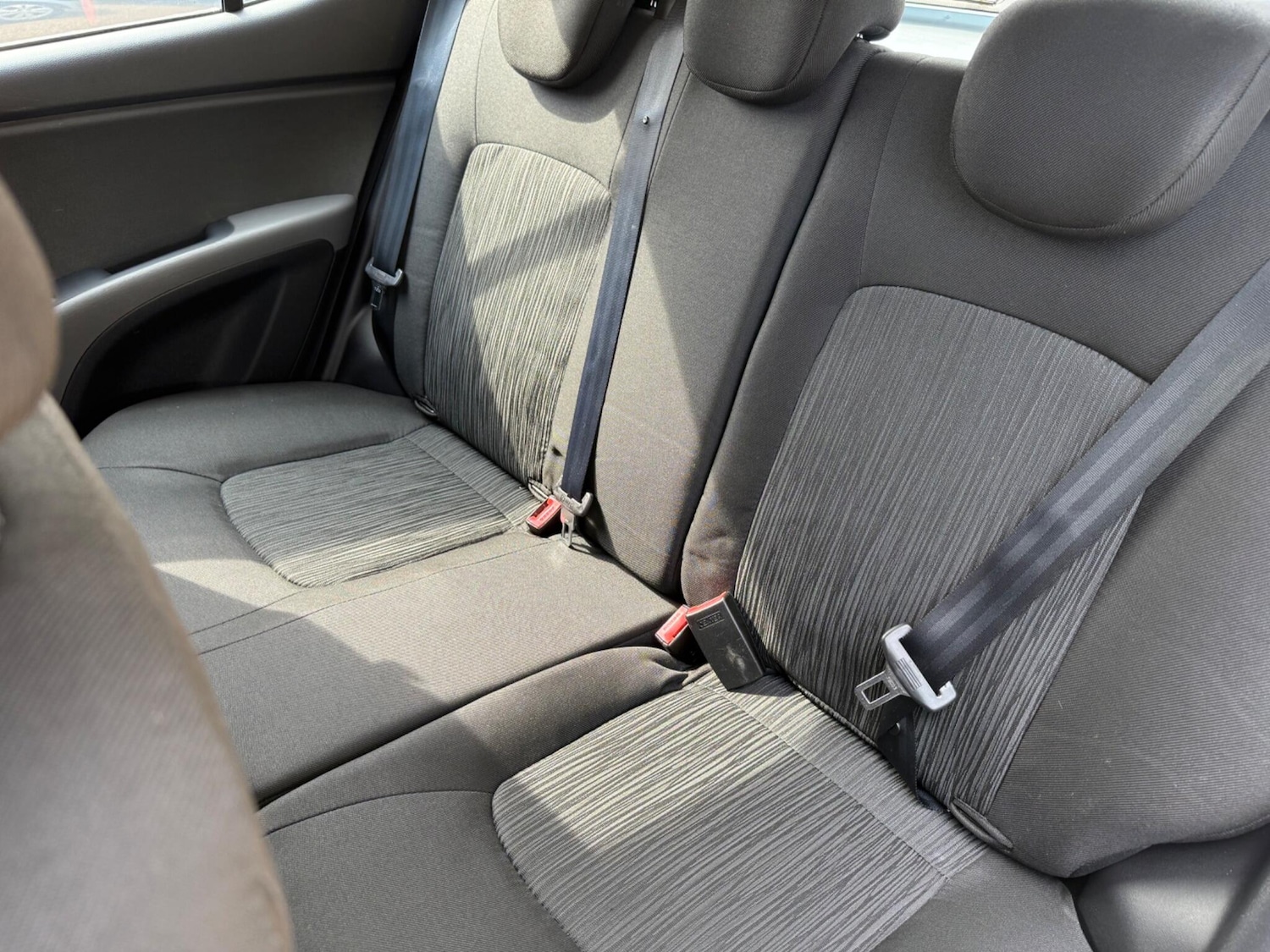 Used Hyundai i10 2011 for sale - 77128630: Photo 17