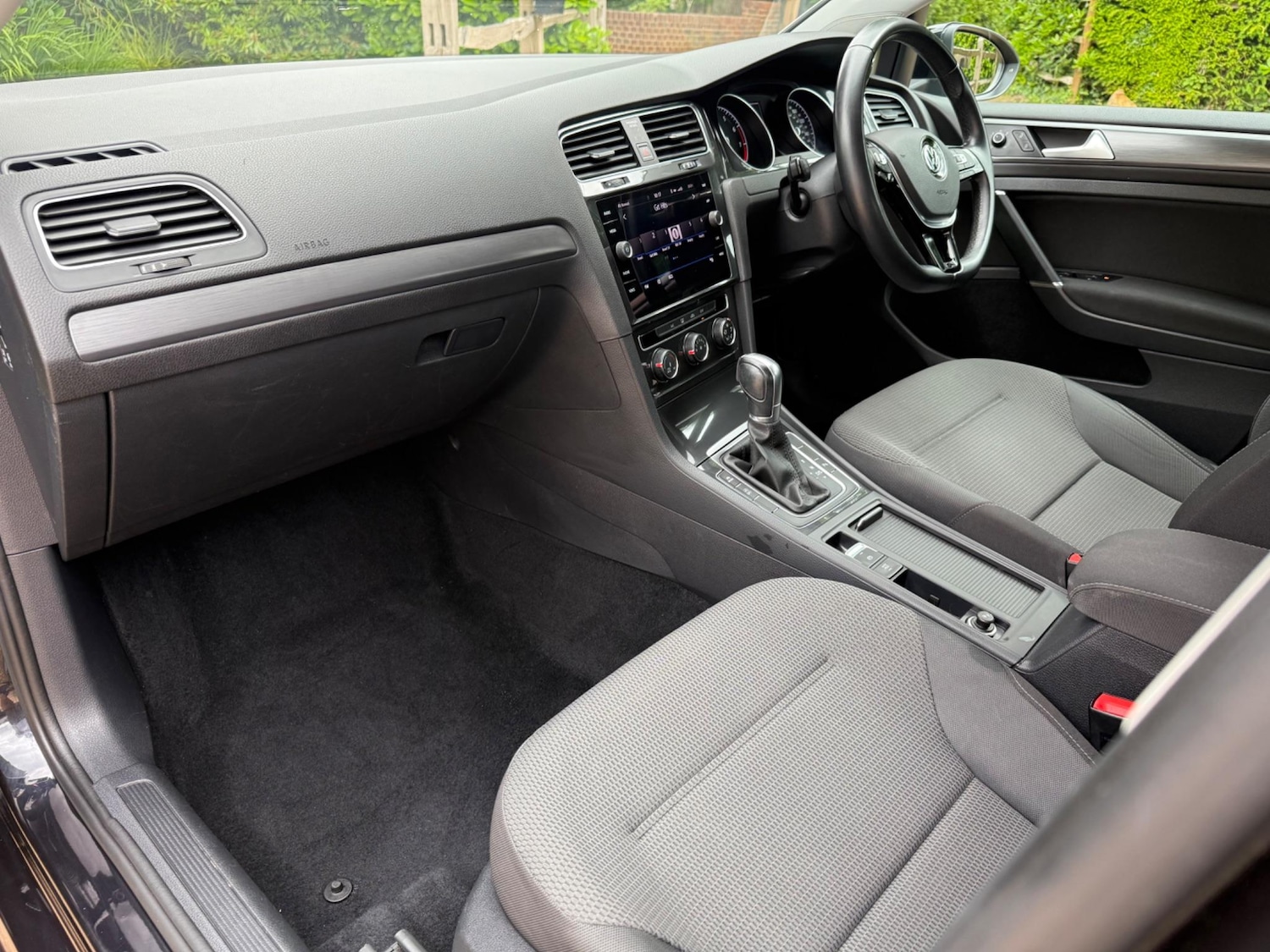 Used Volkswagen Golf 2017 for sale - 77128696: Photo 16