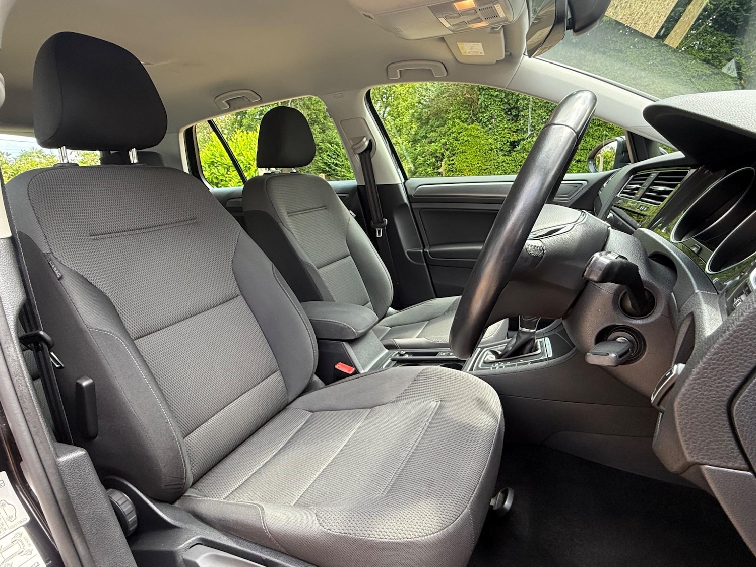 Used Volkswagen Golf 2017 for sale - 77128696: Photo 17