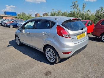 Used Ford Fiesta 2014 for sale - 75351131: Photo