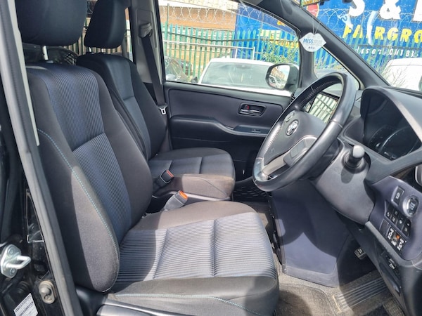 Used Toyota Voxy 2025 for sale - 76175639: Photo 13