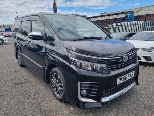 Used Toyota Voxy 2025 for sale - 76175639: Photo 1