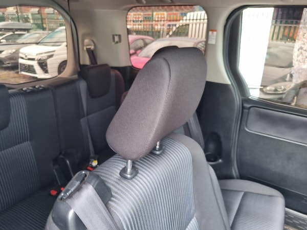 Used Toyota Voxy 2025 for sale - 76175639: Photo 24