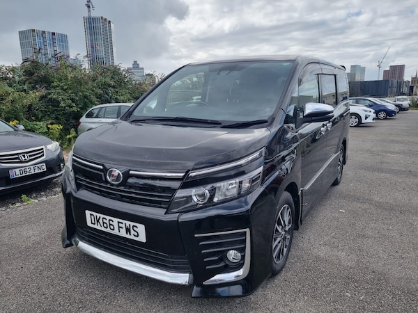 Used Toyota Voxy 2025 for sale - 76175639: Photo 3